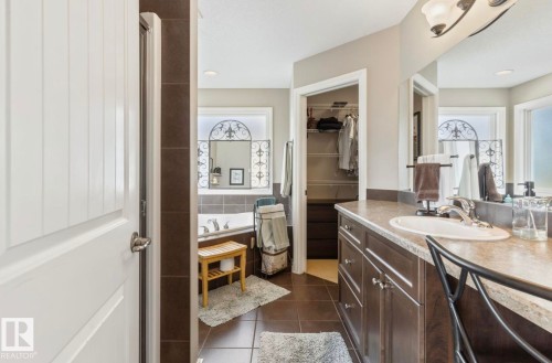 22 Voleta Crest, Spruce Grove, AB - Indoor Photo Showing Bathroom