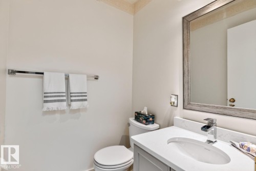 #23 3520 60 St Nw, Edmonton, AB - Indoor Photo Showing Bathroom