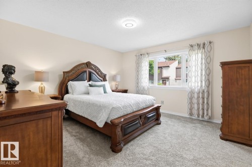 #23 3520 60 St Nw, Edmonton, AB - Indoor Photo Showing Bedroom