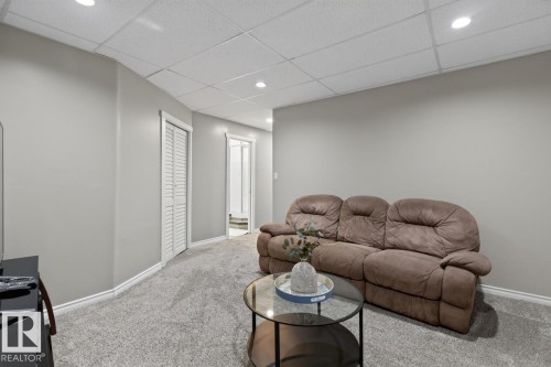 #23 3520 60 St Nw, Edmonton, AB - Indoor