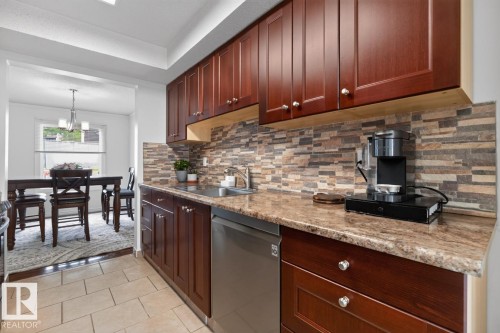 #23 3520 60 St Nw, Edmonton, AB - Indoor Photo Showing Kitchen