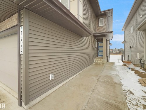 19066 20A Avenue Nw, Edmonton, AB - Outdoor With Exterior