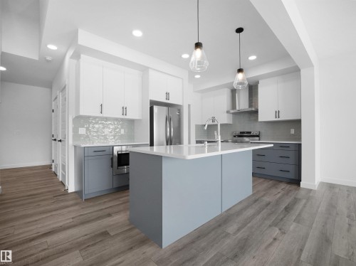 19066 20A Avenue Nw, Edmonton, AB - Indoor Photo Showing Kitchen With Upgraded Kitchen