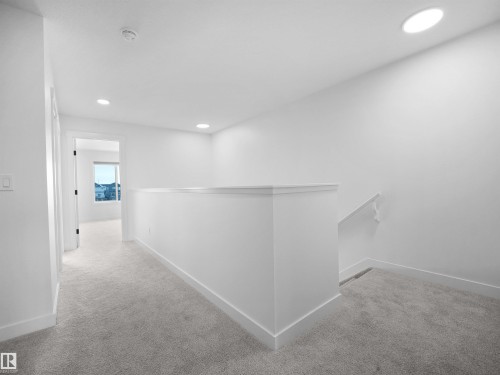 19066 20A Avenue Nw, Edmonton, AB - Indoor Photo Showing Other Room