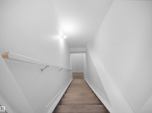 19066 20A Avenue Nw, Edmonton, AB - Indoor Photo Showing Other Room