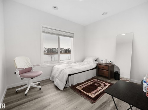 19066 20A Avenue Nw, Edmonton, AB - Indoor Photo Showing Bedroom