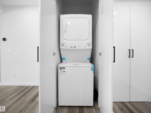 19066 20A Avenue Nw, Edmonton, AB - Indoor Photo Showing Laundry Room