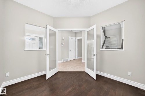 13032 208 Street Nw, Edmonton, AB - Indoor Photo Showing Other Room