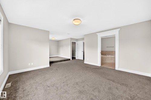 13032 208 Street Nw, Edmonton, AB - Indoor Photo Showing Other Room
