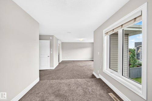 13032 208 Street Nw, Edmonton, AB - Indoor Photo Showing Other Room
