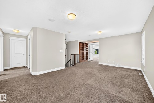 13032 208 Street Nw, Edmonton, AB - Indoor Photo Showing Other Room