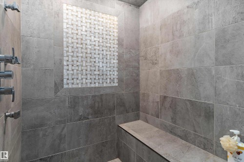1708 32 Street Nw, Edmonton, AB - Indoor Photo Showing Bathroom