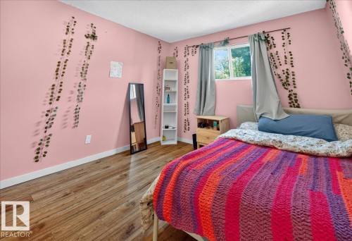39 Mcnabb Crescent, Stony Plain, AB - Indoor Photo Showing Bedroom