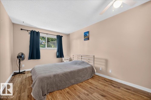 39 Mcnabb Crescent, Stony Plain, AB - Indoor Photo Showing Bedroom