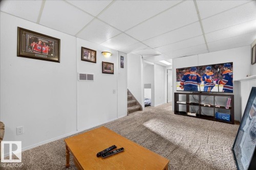 39 Mcnabb Crescent, Stony Plain, AB - Indoor Photo Showing Other Room