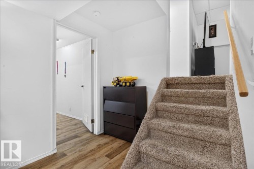 39 Mcnabb Crescent, Stony Plain, AB - Indoor Photo Showing Other Room