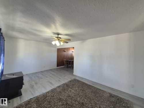 7920 Argyll Road Nw, Edmonton, AB - Indoor Photo Showing Other Room
