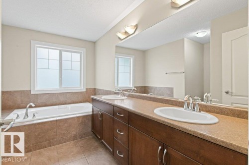 1636 Westerra Avenue, Stony Plain, AB - Indoor Photo Showing Bathroom