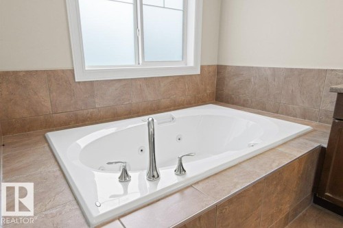 1636 Westerra Avenue, Stony Plain, AB - Indoor Photo Showing Bathroom
