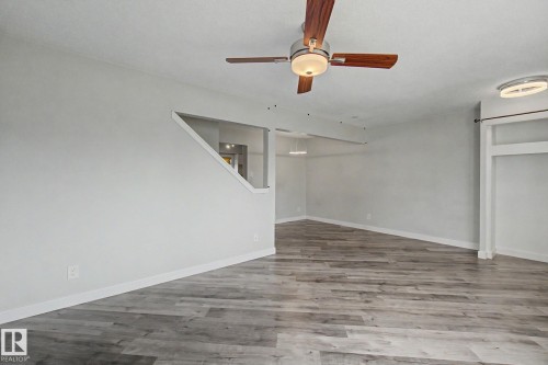 5142 106A Street Nw, Edmonton, AB - Indoor Photo Showing Other Room