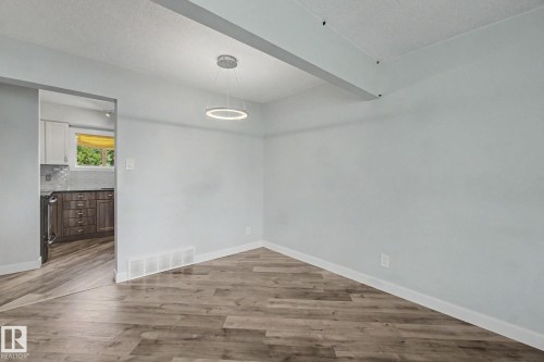 5142 106A Street Nw, Edmonton, AB - Indoor Photo Showing Other Room
