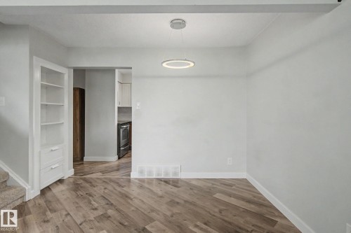 5142 106A Street Nw, Edmonton, AB - Indoor Photo Showing Other Room