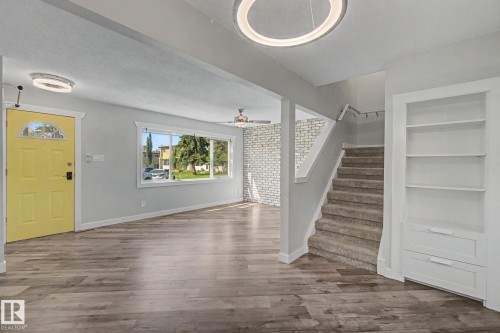 5142 106A Street Nw, Edmonton, AB - Indoor Photo Showing Other Room
