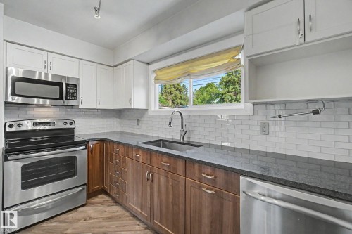 5142 106A Street Nw, Edmonton, AB - Indoor Photo Showing Kitchen With Stainless Steel Kitchen With Upgraded Kitchen