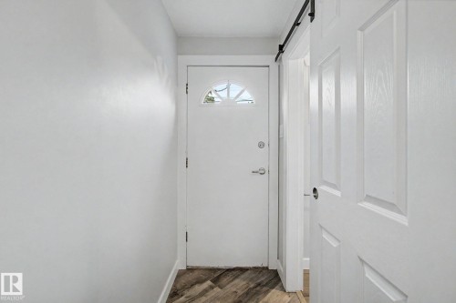 5142 106A Street Nw, Edmonton, AB - Indoor Photo Showing Other Room