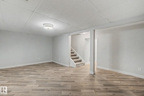 5142 106A Street Nw, Edmonton, AB - Indoor Photo Showing Other Room