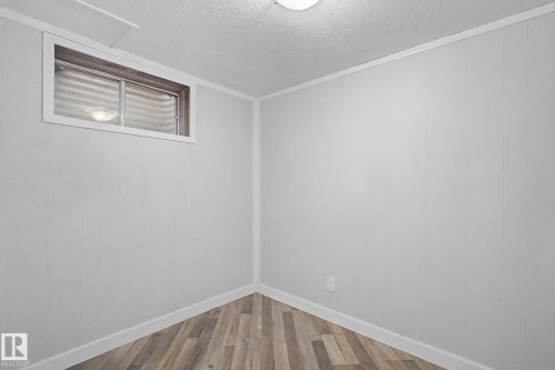 5142 106A Street Nw, Edmonton, AB - Indoor Photo Showing Other Room