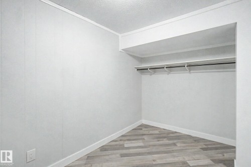 5142 106A Street Nw, Edmonton, AB - Indoor