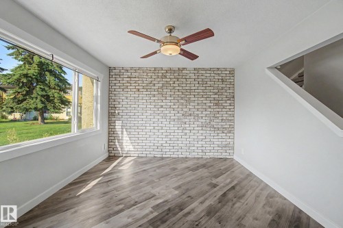 5142 106A Street Nw, Edmonton, AB - Indoor Photo Showing Other Room