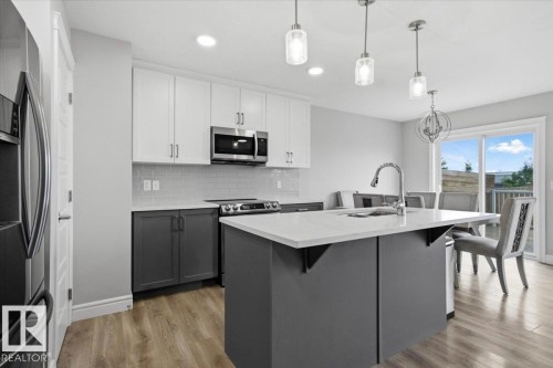 7633 Koruluk Place Sw, Edmonton, AB - Indoor Photo Showing Kitchen With Upgraded Kitchen