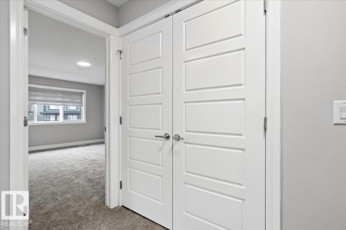 7633 Koruluk Place Sw, Edmonton, AB - Indoor Photo Showing Other Room