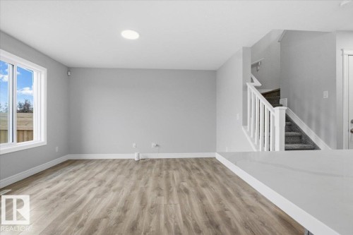 7633 Koruluk Place Sw, Edmonton, AB - Indoor Photo Showing Other Room
