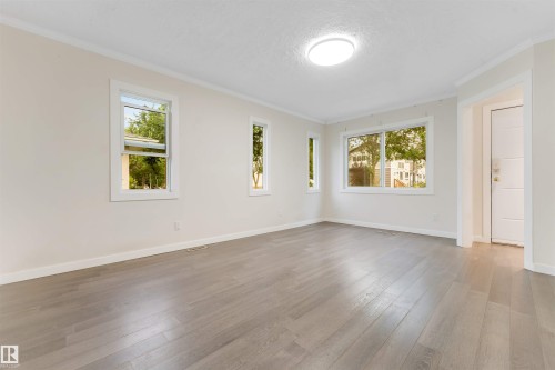 12105 87 Street Nw, Edmonton, AB - Indoor