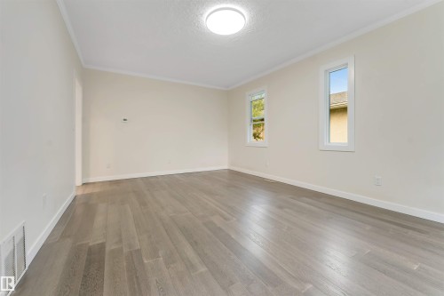 12105 87 Street Nw, Edmonton, AB - Indoor Photo Showing Other Room