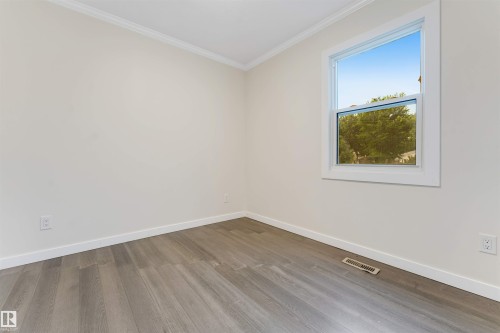 12105 87 Street Nw, Edmonton, AB - Indoor Photo Showing Other Room