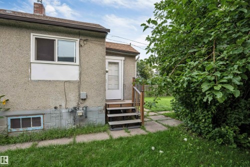 12105 87 Street Nw, Edmonton, AB - Outdoor