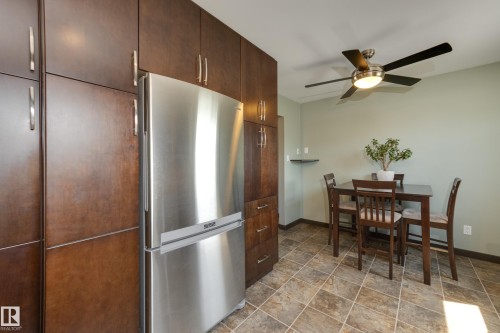 8003 136 Avenue Nw, Edmonton, AB - Indoor