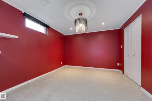 8003 136 Avenue Nw, Edmonton, AB - Indoor Photo Showing Other Room
