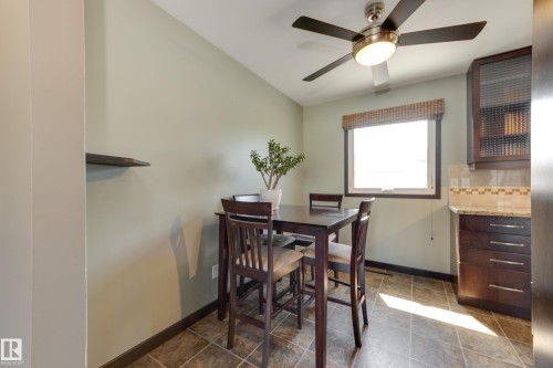 8003 136 Avenue Nw, Edmonton, AB - Indoor Photo Showing Dining Room