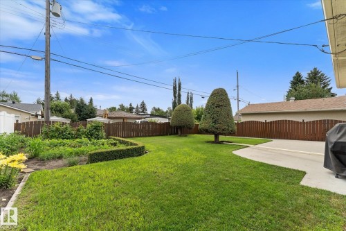 8727 73 Street Nw, Edmonton, AB - Outdoor