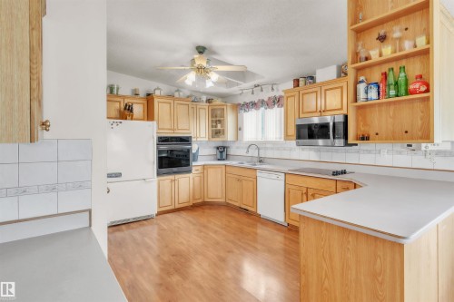 5313 57A Street, Cold Lake, AB - Indoor Photo Showing Kitchen