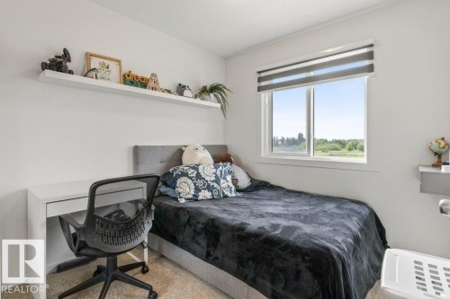 24 Jensen Gate, St. Albert, AB - Indoor Photo Showing Bedroom