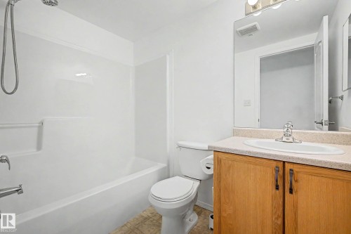 #203 8119 112 Av Nw, Edmonton, AB - Indoor Photo Showing Bathroom