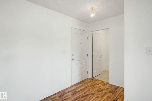 #203 8119 112 Av Nw, Edmonton, AB - Indoor Photo Showing Other Room
