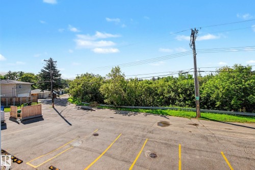 #203 8119 112 Av Nw, Edmonton, AB - Outdoor