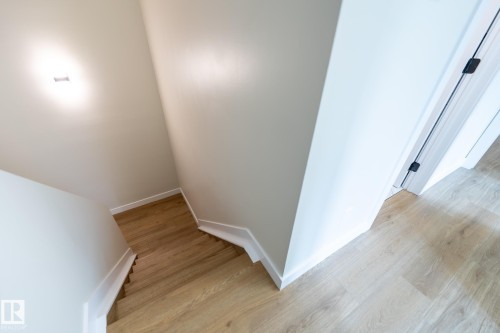 14 Amberly Court Nw, Edmonton, AB - Indoor Photo Showing Other Room